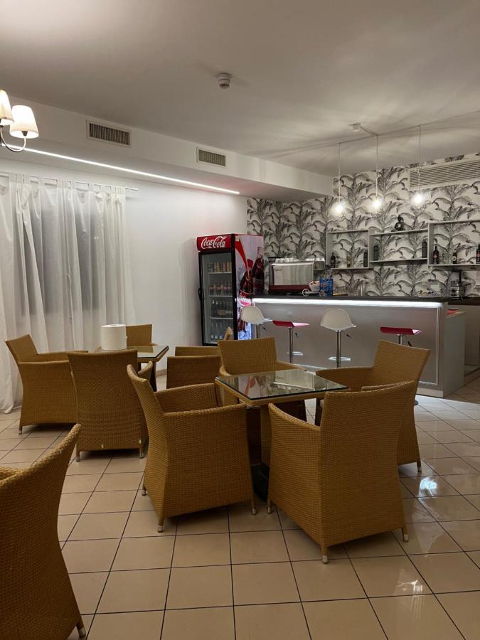 Hotel Trieste ริชโชเน ภายนอก รูปภาพ