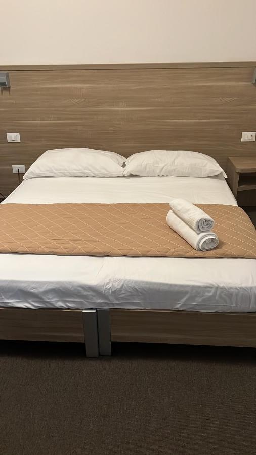 Hotel Trieste ริชโชเน ภายนอก รูปภาพ