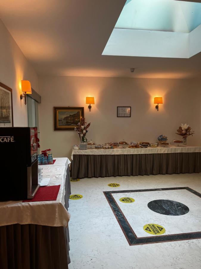 Hotel Trieste ริชโชเน ภายนอก รูปภาพ