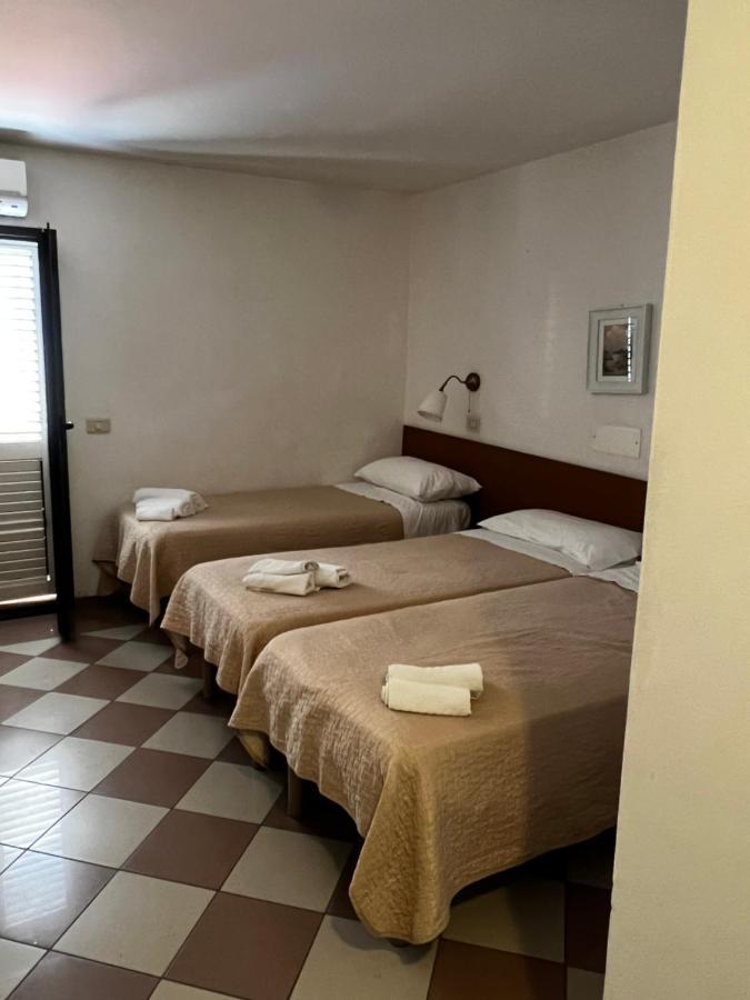 Hotel Trieste ริชโชเน ภายนอก รูปภาพ