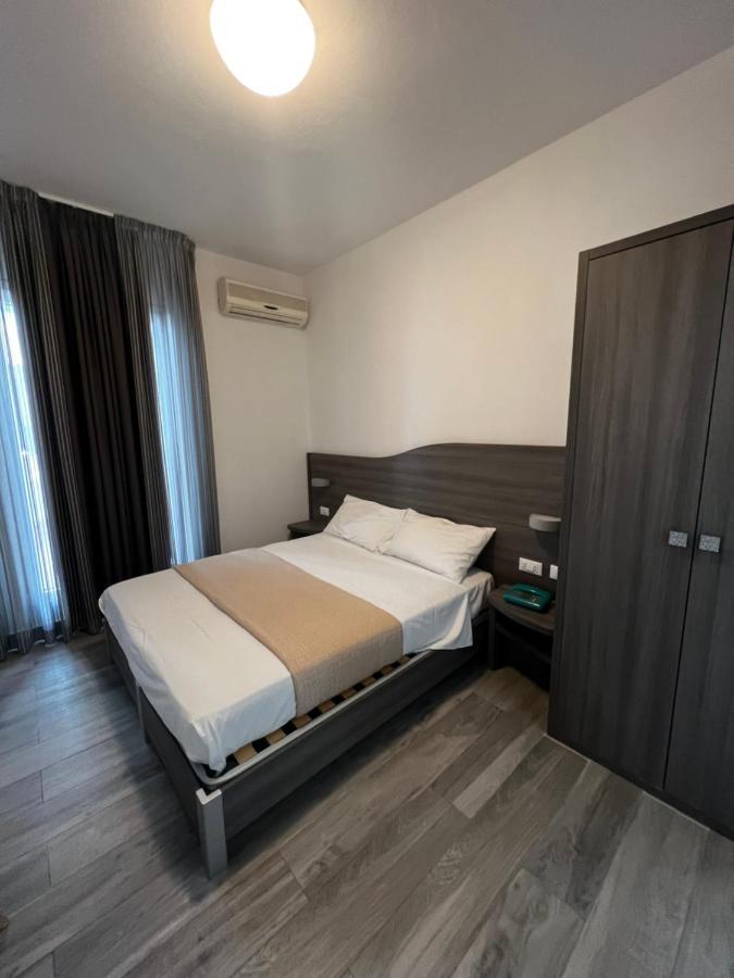 Hotel Trieste ริชโชเน ภายนอก รูปภาพ